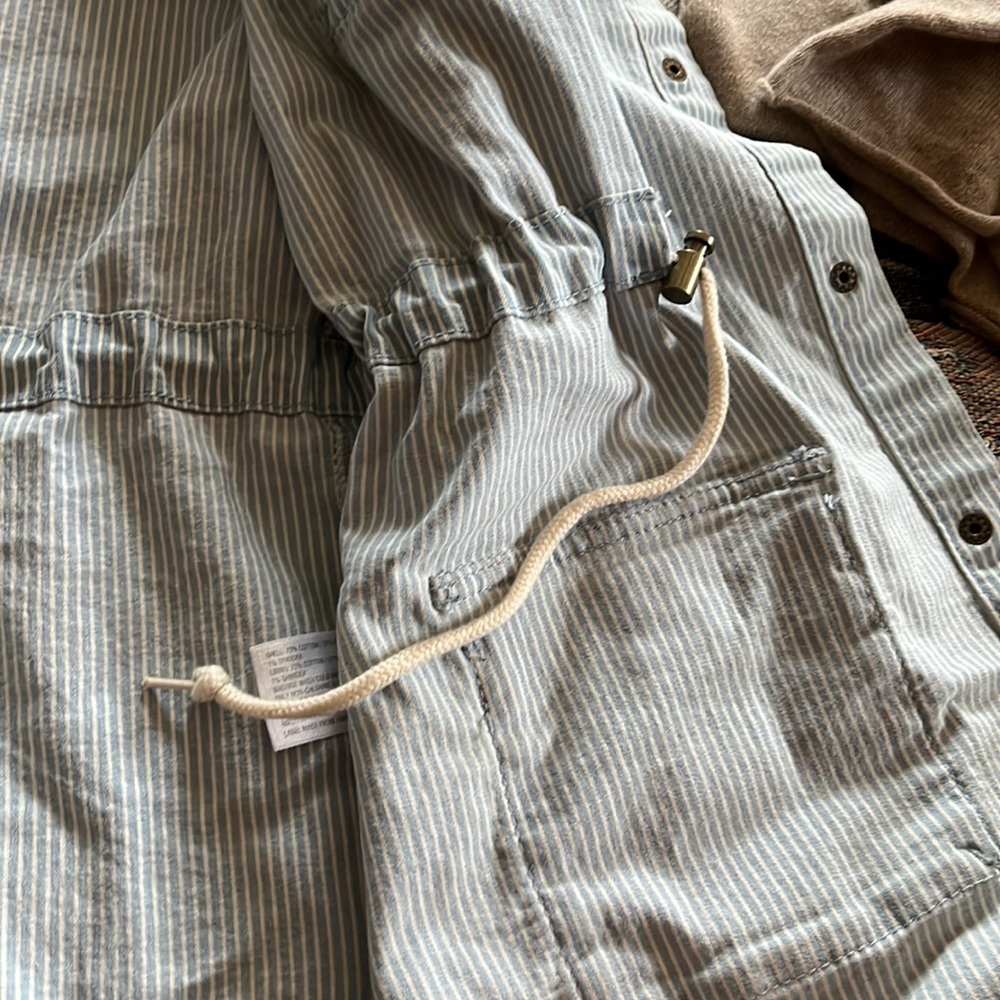 Universal Thread Jacket - Picture 3 of 4